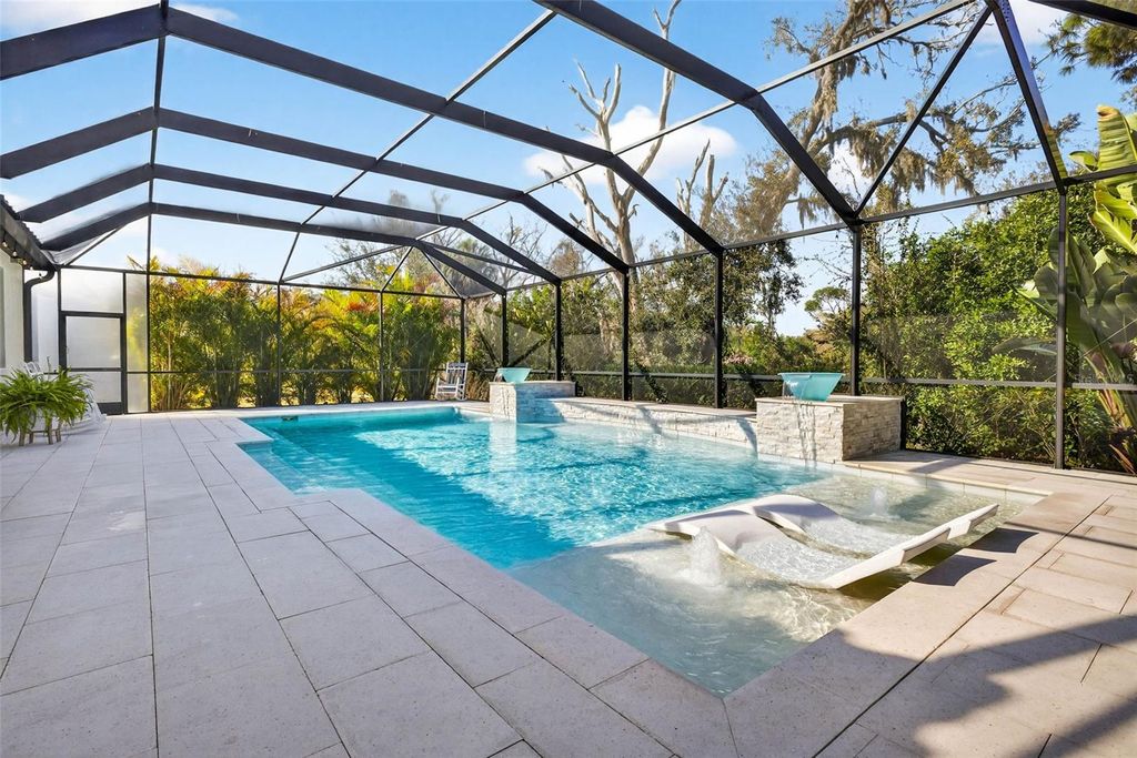 Image 50 of property listing at 710 ACACIA COURT, Bradenton, FL 34212