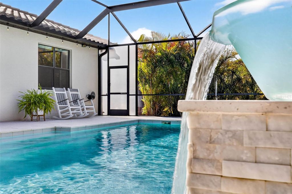 Image 57 of property listing at 710 ACACIA COURT, Bradenton, FL 34212