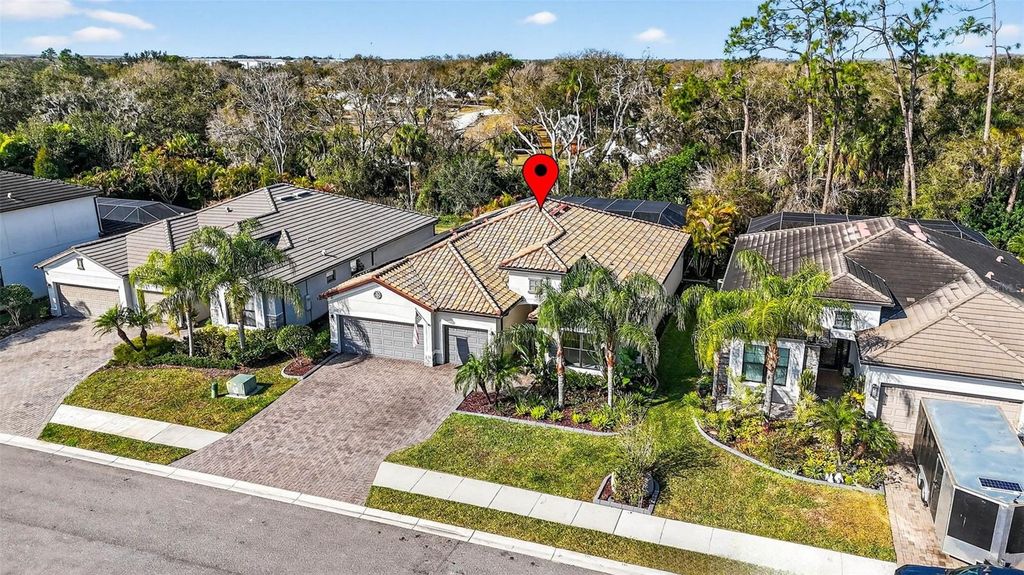 Image 61 of property listing at 710 ACACIA COURT, Bradenton, FL 34212