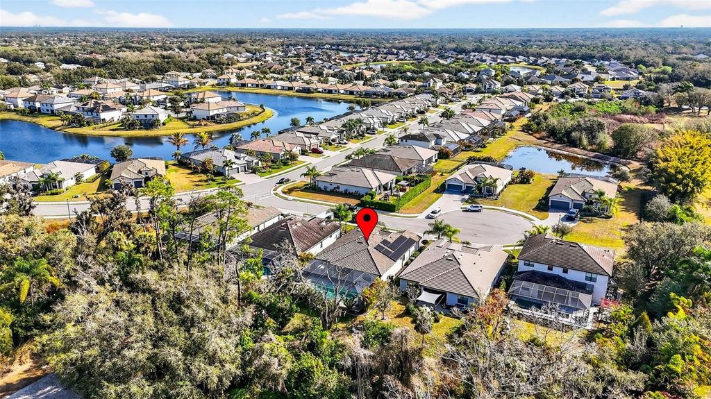 Image 68 of property listing at 710 ACACIA COURT, Bradenton, FL 34212