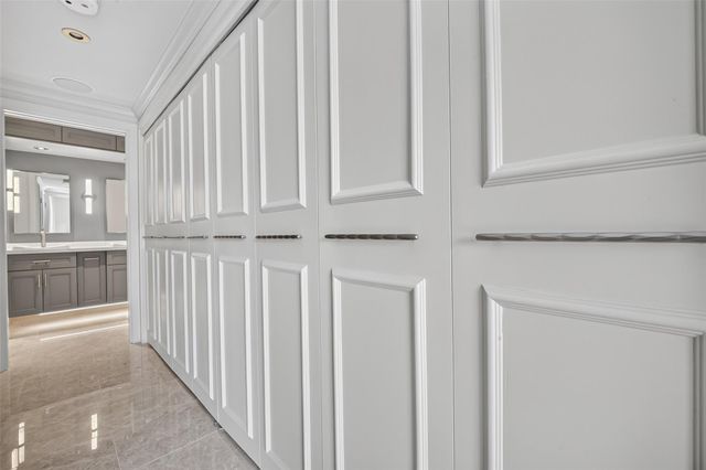 5110 San Felipe 98-91, Houston, TX 77056