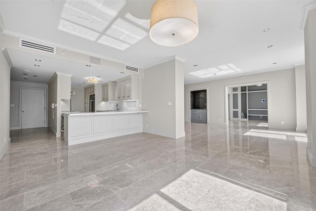 5110 San Felipe 98-91, Houston, TX 77056