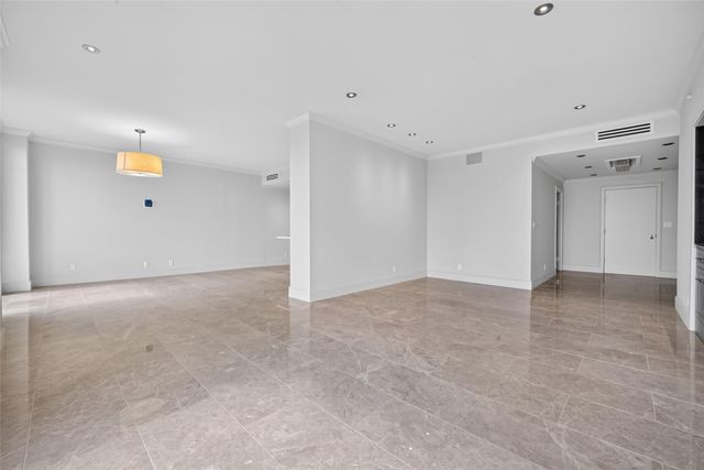 5110 San Felipe 98-91, Houston, TX 77056
