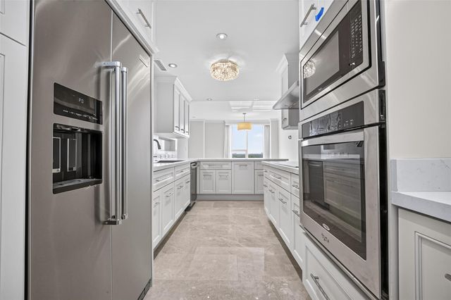 5110 San Felipe 98-91, Houston, TX 77056