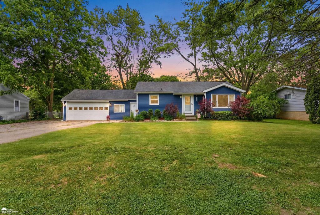2495 W Wilson Road, Vienna Twp, MI 48420