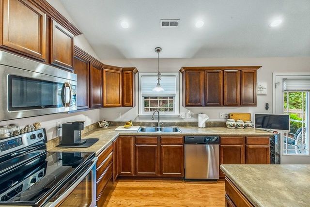145 Turnstone Lane, Spartanburg, SC 29301