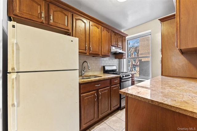141-21 78th Rd Road 1B, Kew Garden Hills, NY 11367
