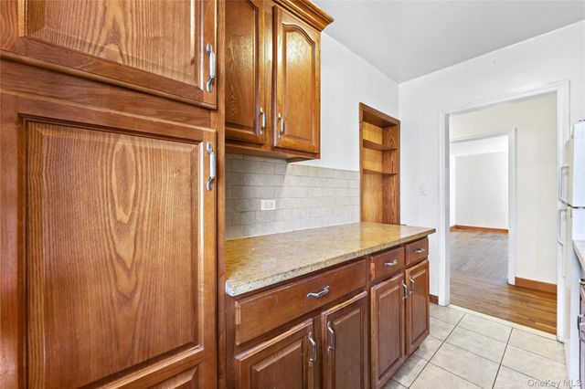 141-21 78th Rd Road 1B, Kew Garden Hills, NY 11367