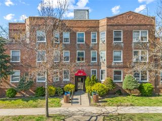 141-21 78th Rd Road 1B, Kew Garden Hills, NY 11367
