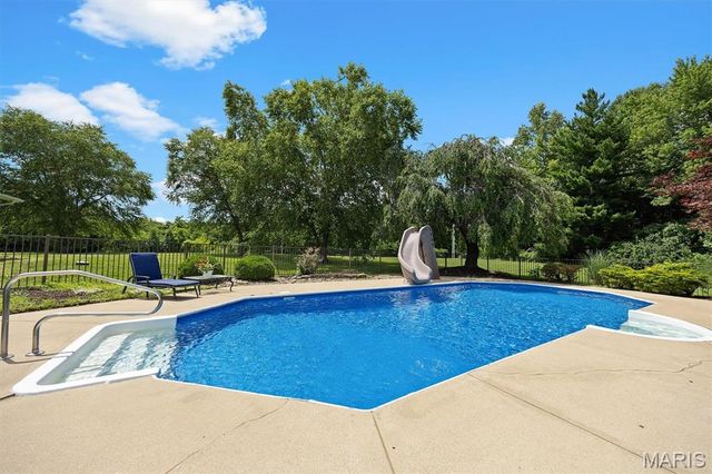 3732 Ridge View Road, Edwardsville, IL 62025