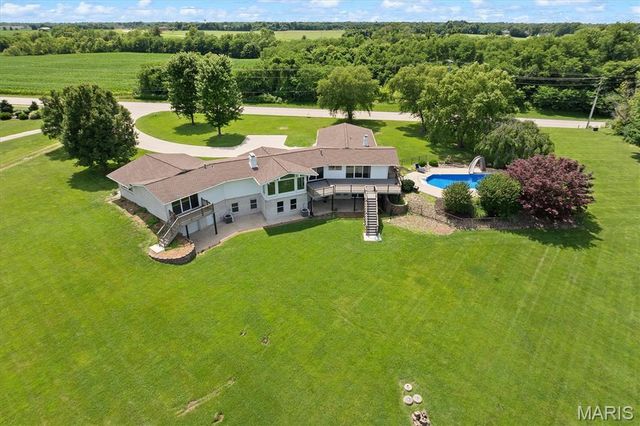 3732 Ridge View Road, Edwardsville, IL 62025