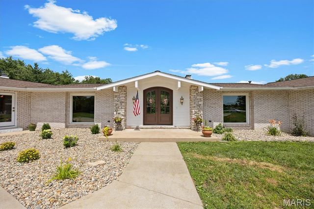 3732 Ridge View Road, Edwardsville, IL 62025