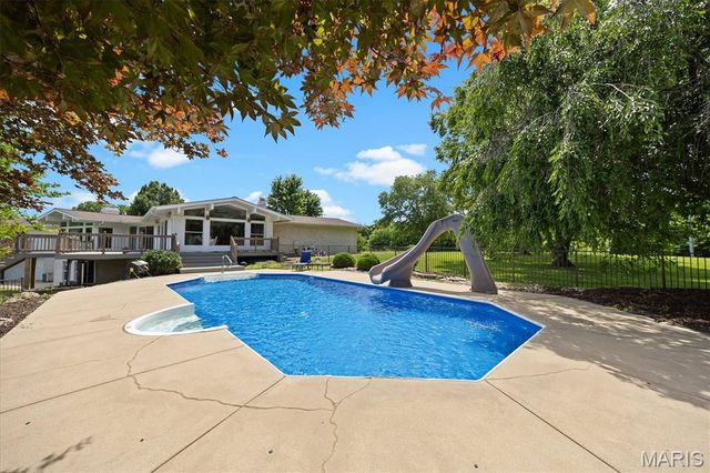 3732 Ridge View Road, Edwardsville, IL 62025