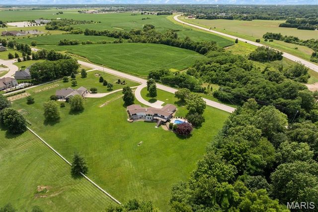 3732 Ridge View Road, Edwardsville, IL 62025