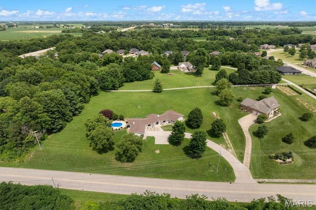 3732 Ridge View Road, Edwardsville, IL 62025