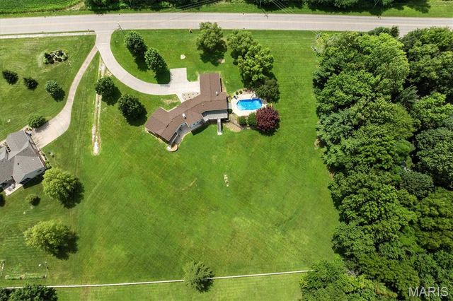 3732 Ridge View Road, Edwardsville, IL 62025