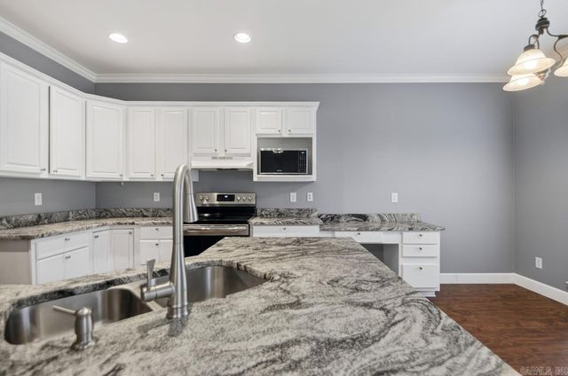 9749 Springhill Farms Drive, Alexander, AR 72002