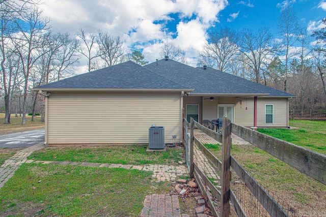 9749 Springhill Farms Drive, Alexander, AR 72002
