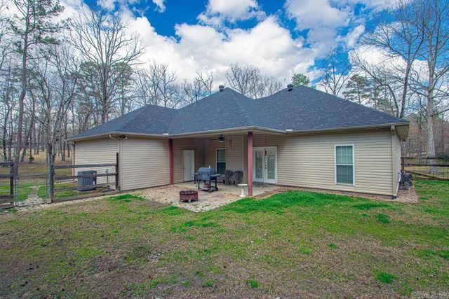 9749 Springhill Farms Drive, Alexander, AR 72002