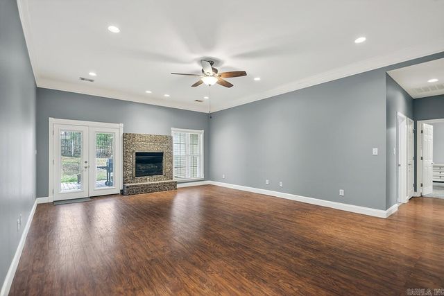 9749 Springhill Farms Drive, Alexander, AR 72002