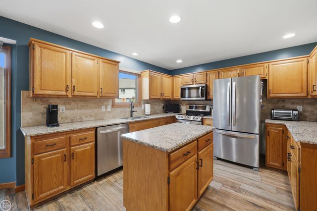 55521 Placid Drive, Macomb, MI 48042