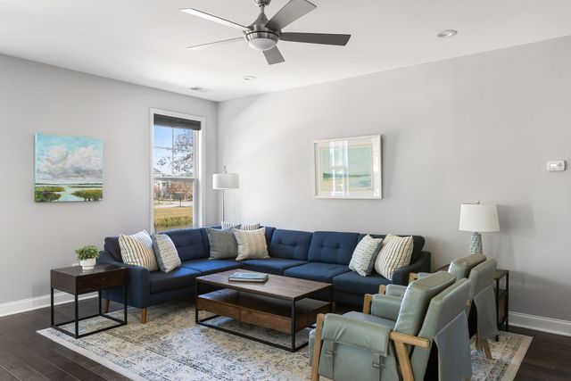 1508 Keshi Pearl Drive, Mount Pleasant, SC 29466