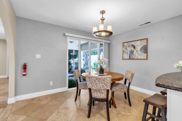 1160 Silver Lake Dr, Sacramento, CA 95831