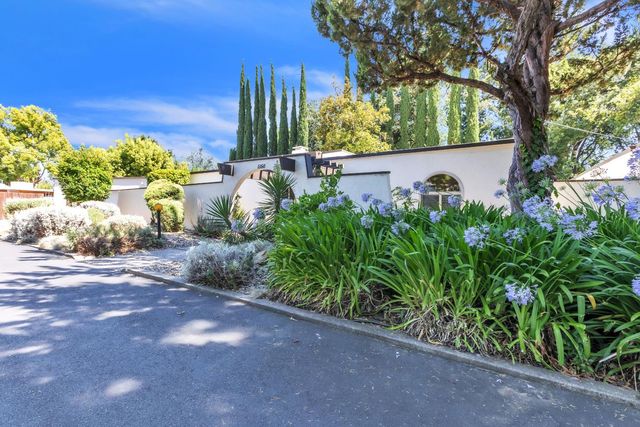 1160 Silver Lake Dr, Sacramento, CA 95831