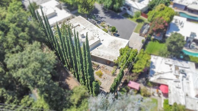 1160 Silver Lake Dr, Sacramento, CA 95831