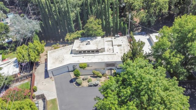 1160 Silver Lake Dr, Sacramento, CA 95831
