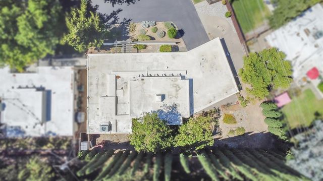 1160 Silver Lake Dr, Sacramento, CA 95831