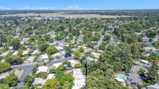 1160 Silver Lake Dr, Sacramento, CA 95831