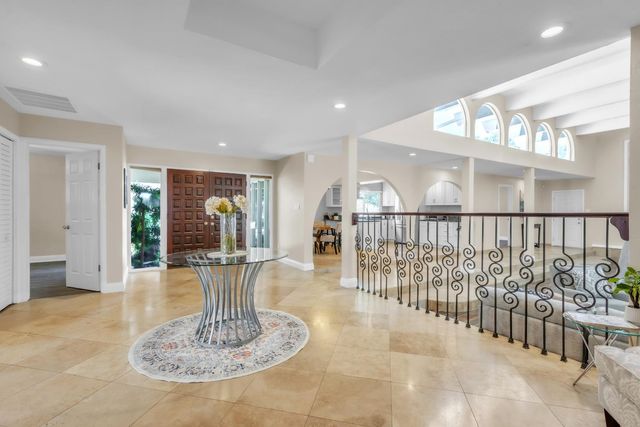 1160 Silver Lake Dr, Sacramento, CA 95831