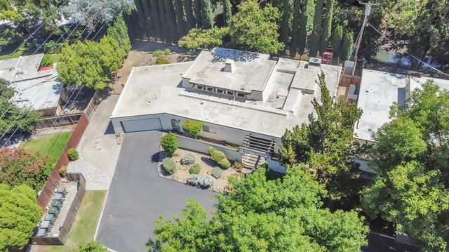 1160 Silver Lake Dr, Sacramento, CA 95831
