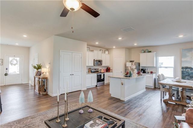 802 Robbie Lane, Monroe, GA 30655