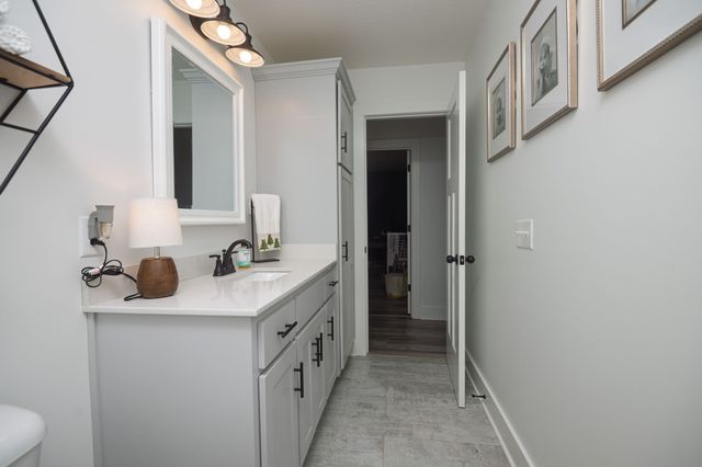 720 Armstrong Rd, Castalian Springs, TN 37031