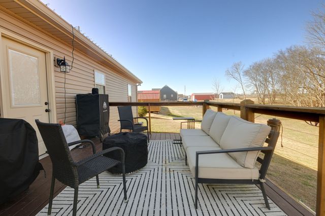 720 Armstrong Rd, Castalian Springs, TN 37031