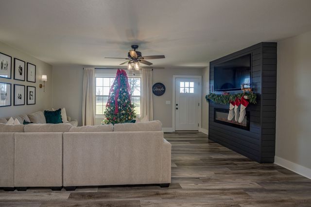 720 Armstrong Rd, Castalian Springs, TN 37031