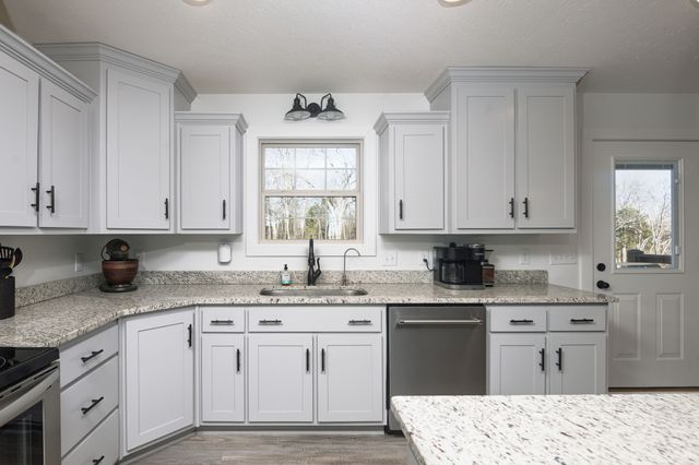 720 Armstrong Rd, Castalian Springs, TN 37031