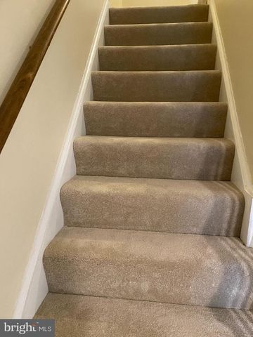 3148 HARTWICK LN, Fairfax, VA 22031