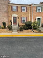 3148 HARTWICK LN, Fairfax, VA 22031