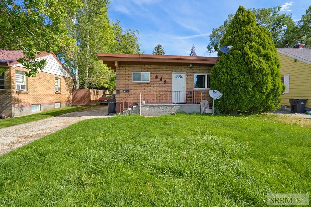 Image 1 of property listing at 845 12th Street, Idaho Falls, ID 83404