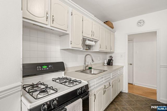 155 Union Avenue 212, Rutherford, NJ 07070