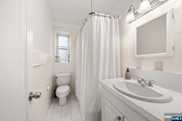 155 Union Avenue 212, Rutherford, NJ 07070