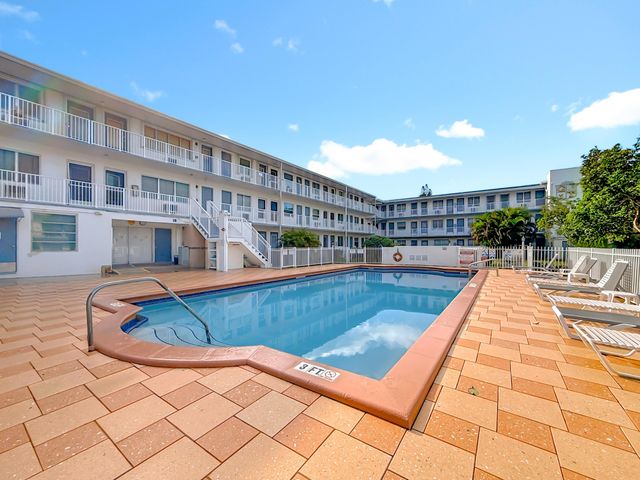 15610 NE 6th Avenue 37b, Miami, FL 33162