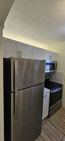 15610 NE 6th Avenue 37b, Miami, FL 33162