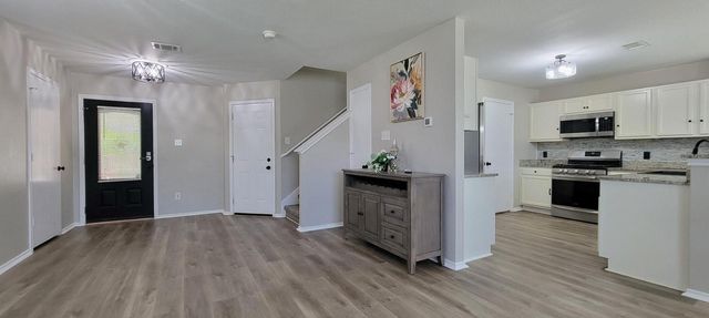 6908 Campina XING, Del Valle, TX 78617