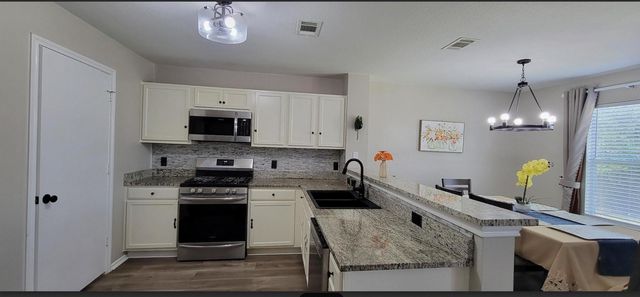 6908 Campina XING, Del Valle, TX 78617
