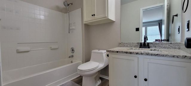 6908 Campina XING, Del Valle, TX 78617