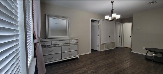 6908 Campina XING, Del Valle, TX 78617